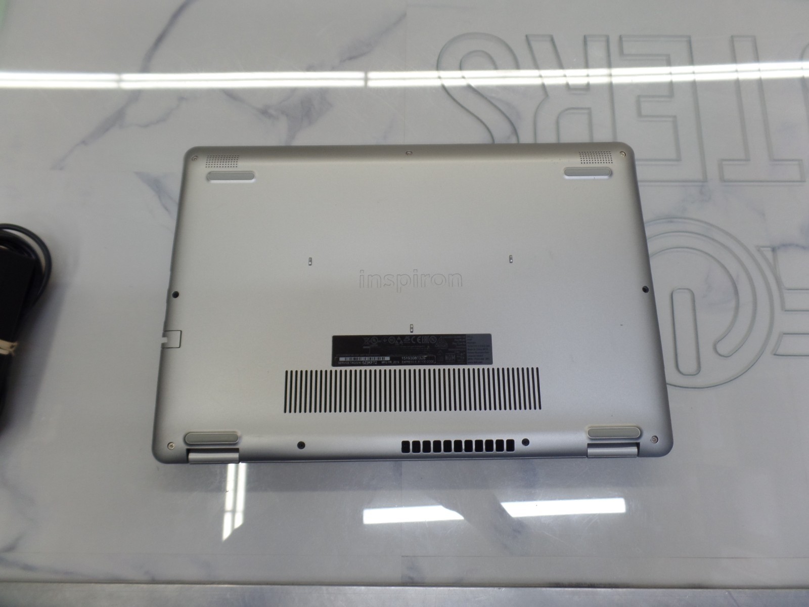 Dell Inspiron 15 5584 15.6″ i5-8265U @1.60GHz 16GB 256GB SSD Win11 1080 FHD