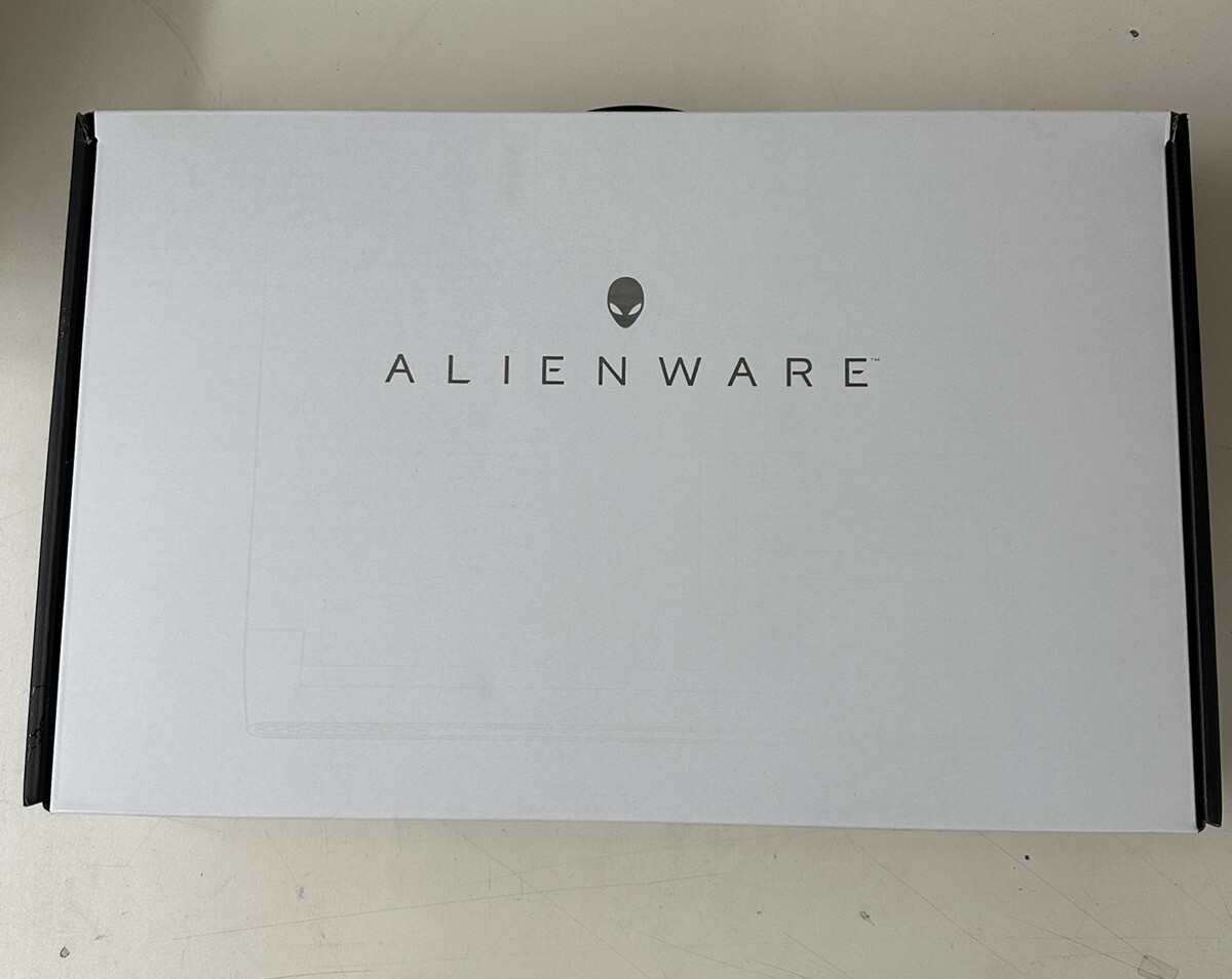 Alienware m15 R7 15.6″ QHD 240Hz, AMD Ryzen 7, 16GB RAM, 512GB SSD, RTX 3070 Ti