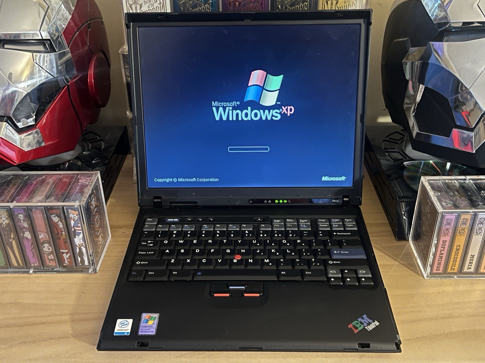 IBM ThinkPad R50e Windows XP Pro Laptop 1.3GHz 512MB 40GB – Vintage Retro PC
