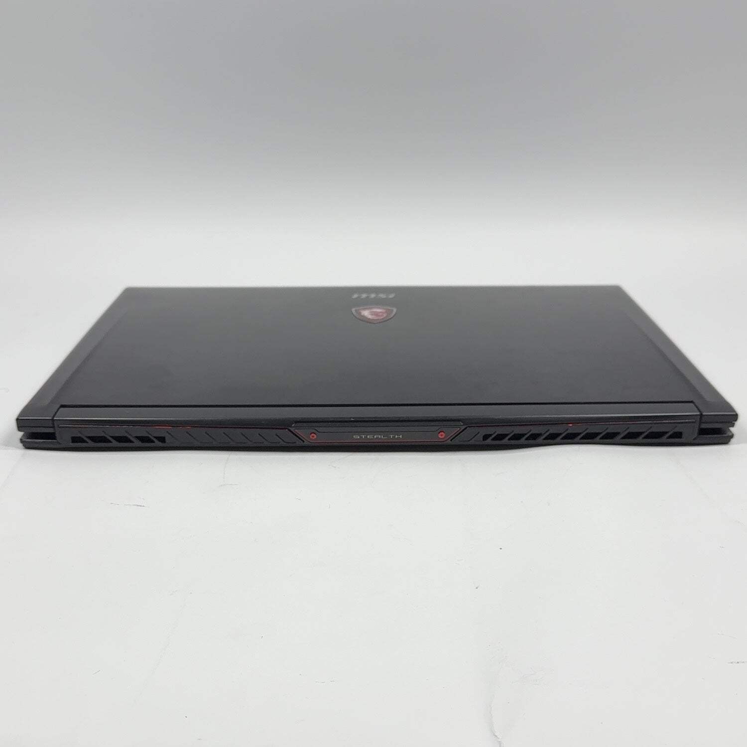 MSI Stealth GS73 17.3″ i7-8750H 16GB RAM 2TB HDD GeForce GTX 1070 Max-Q READ