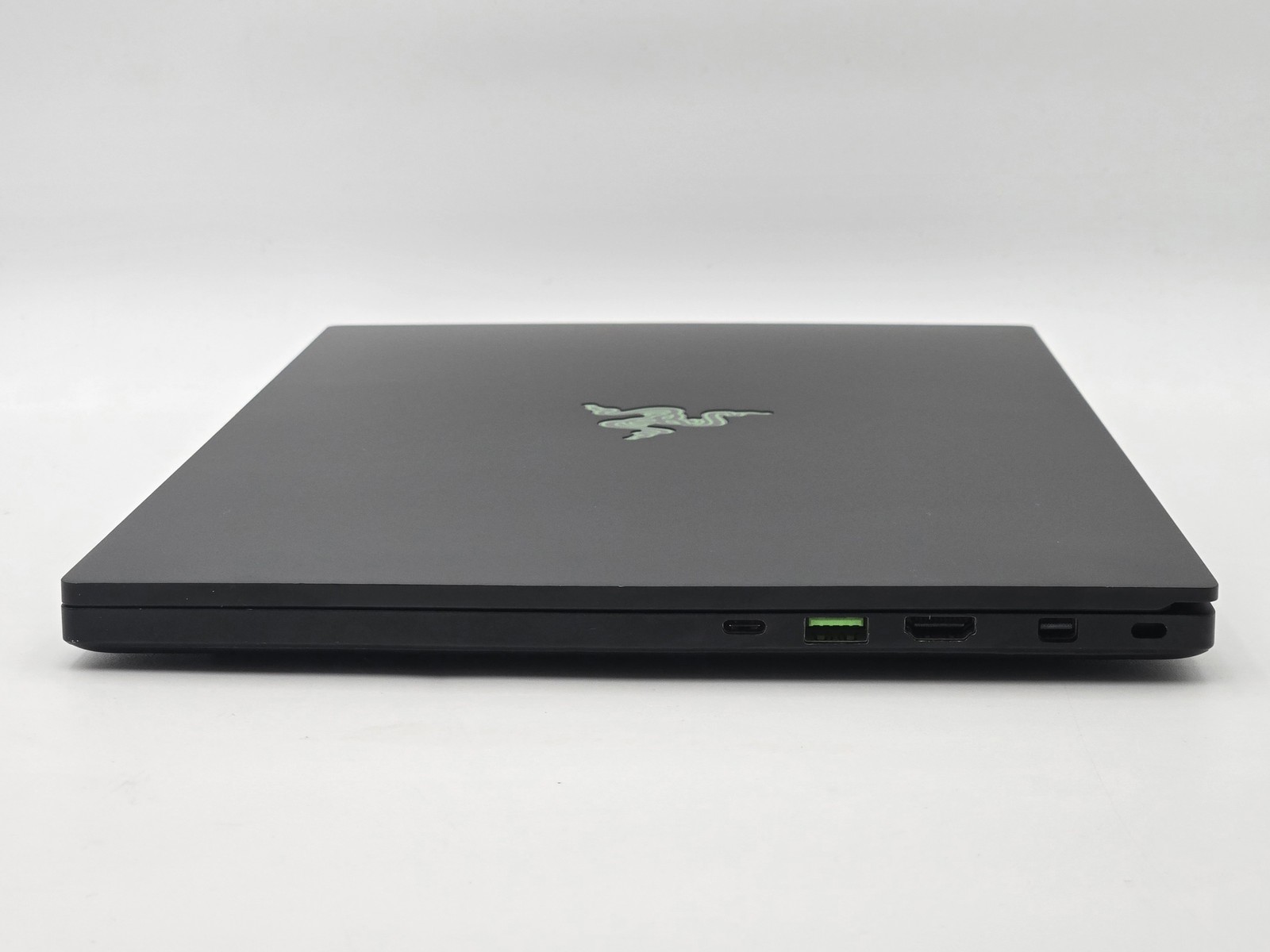 Razer Blade 15 2018 i7-8750H GTX 1060 16GB 1TB SSD Gaming READ Grade D