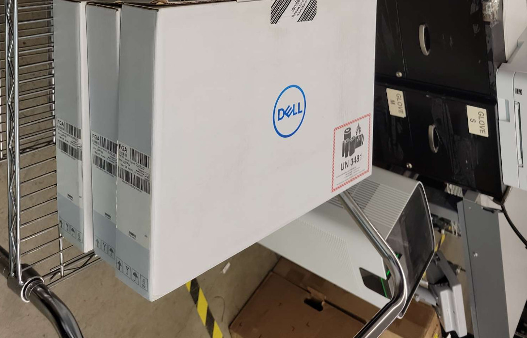 Dell Inspiron 15 i3567 15.6″ HD Touch Laptop Intel i3-7100U 8GB 1TB HDD Wind 10
