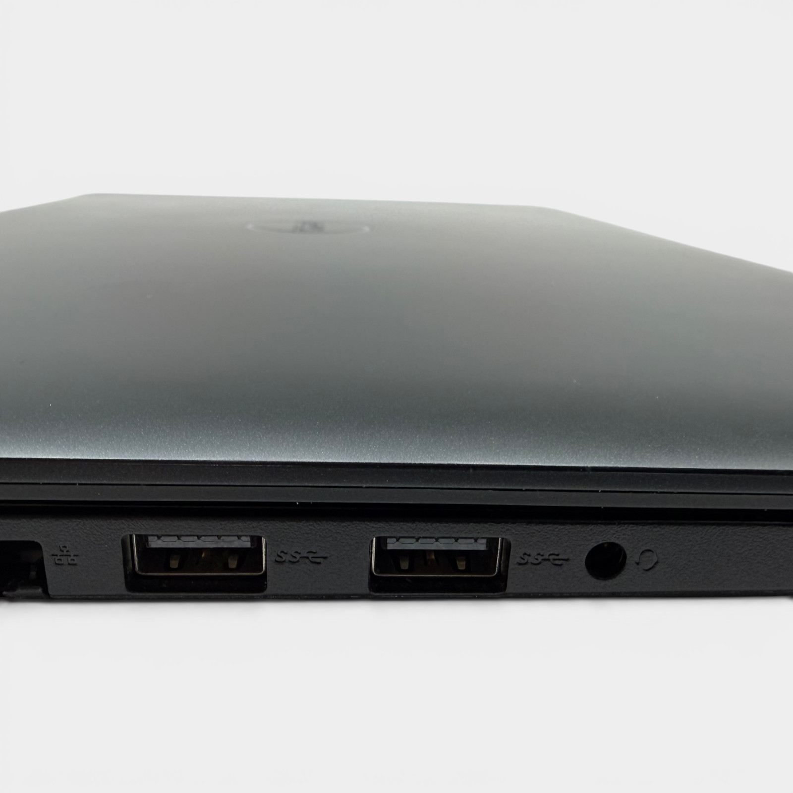Dell Inspiron 5570 15.6″ Touch i5-8250U 12GB RAM 1TB HDD Win10 + Charger