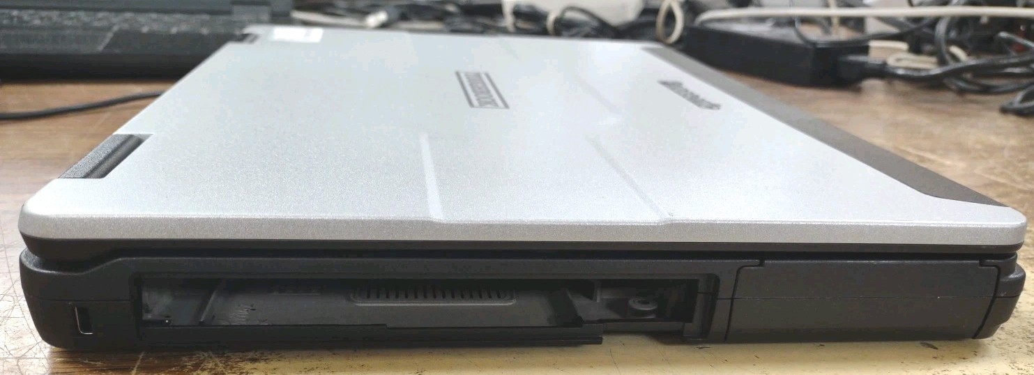 Panasonic ToughBook FZ-55 W/ i5-8365U, 16GB RAM, NO HDD OR HDD COVER. NON TOUCH