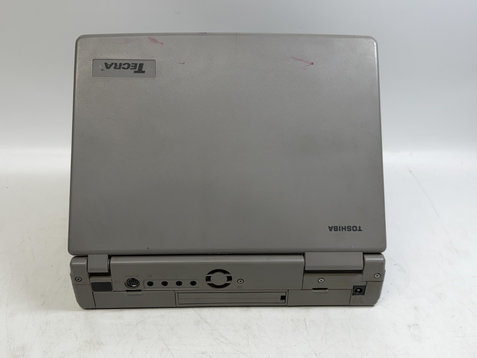 Toshiba Notebook Laptop Tecra 730 XCDT NO HDD w/AC PARTS