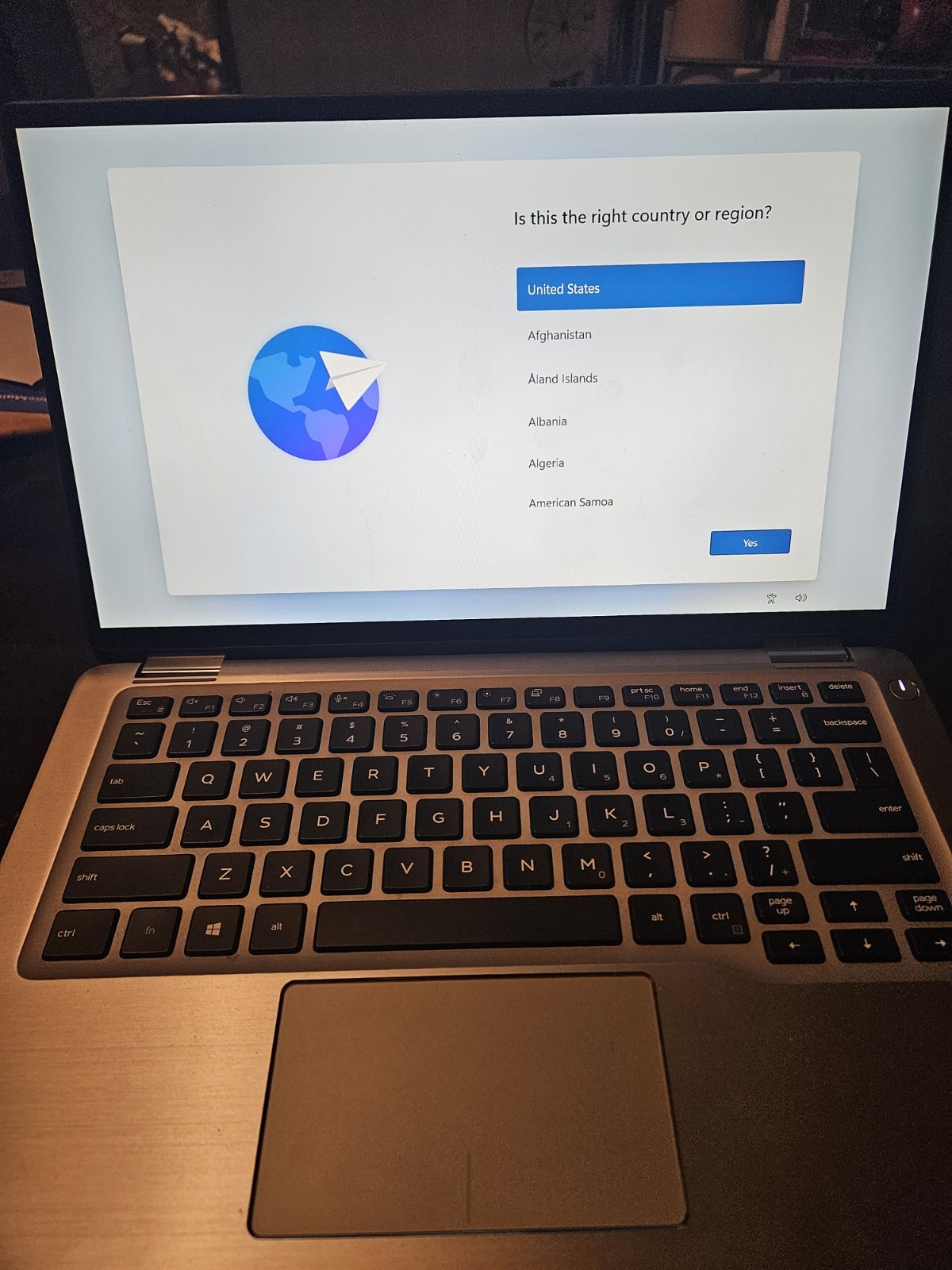 Dell Latitude 7400 2-in-1 i7-8665U 1.9GHz 16GB RAM 14 in 512GB NVMe Win 11 Pro