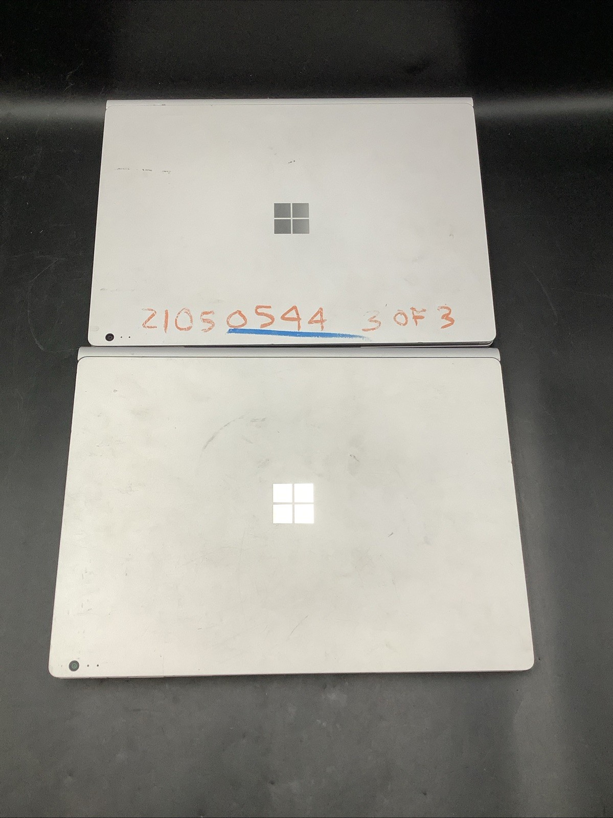 x2 Microsoft Surface Book 13.5 inchIntel i7-6600U, 2.6GHz, 16GB READ | Free Ship