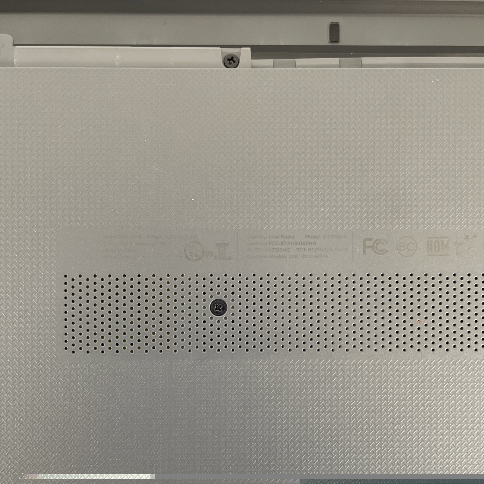 HP PAVILION 15-bs1xx | 15-8250U 1.60 GHz | 8GB RAM | NO HDD | SEE DESCRIPTION!