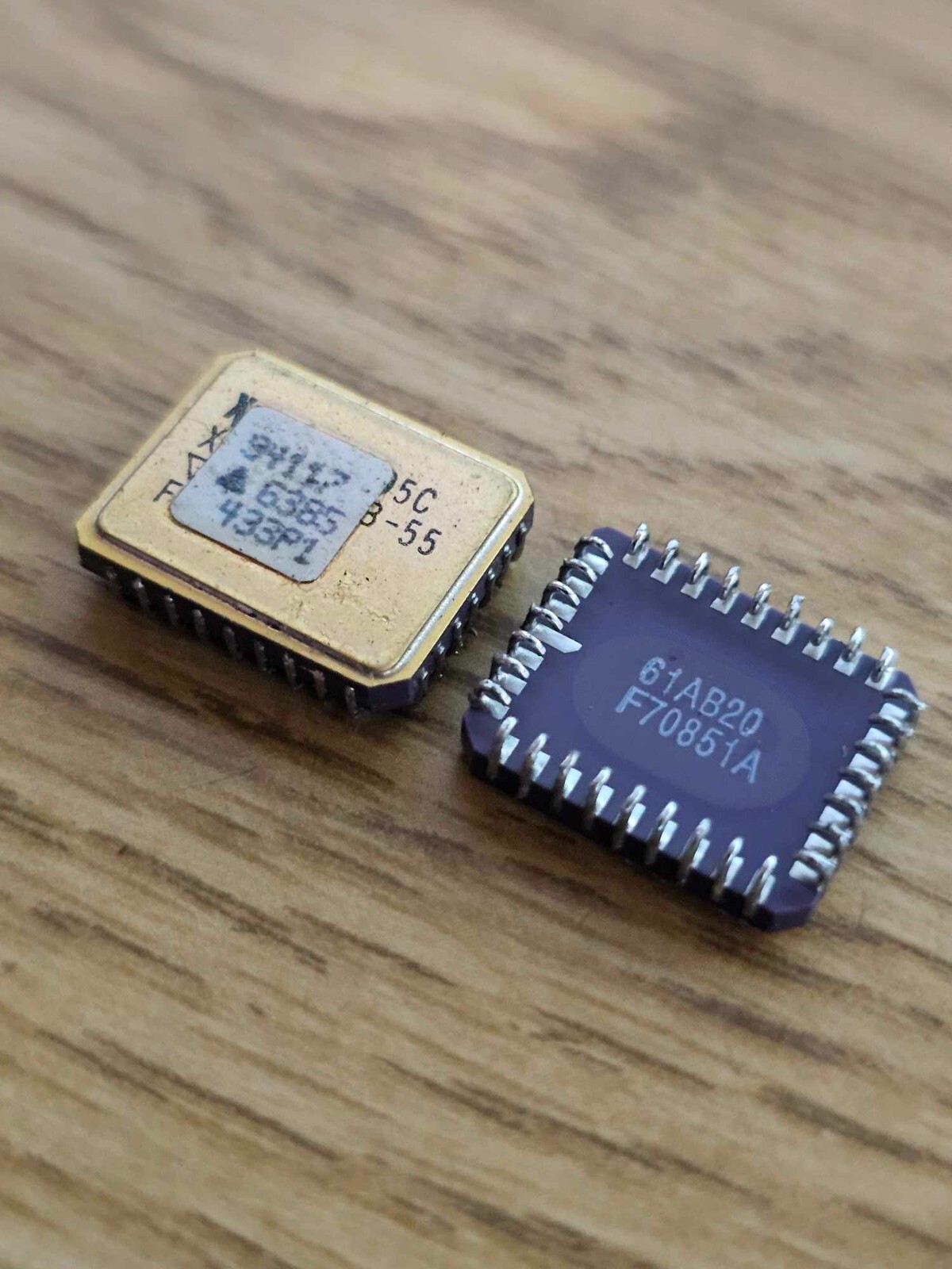 Mil Spec Gold Ceramic X20C16EMB -55 Xicor High Speed 2K x 8 NOVRAM SRAM CQCC32