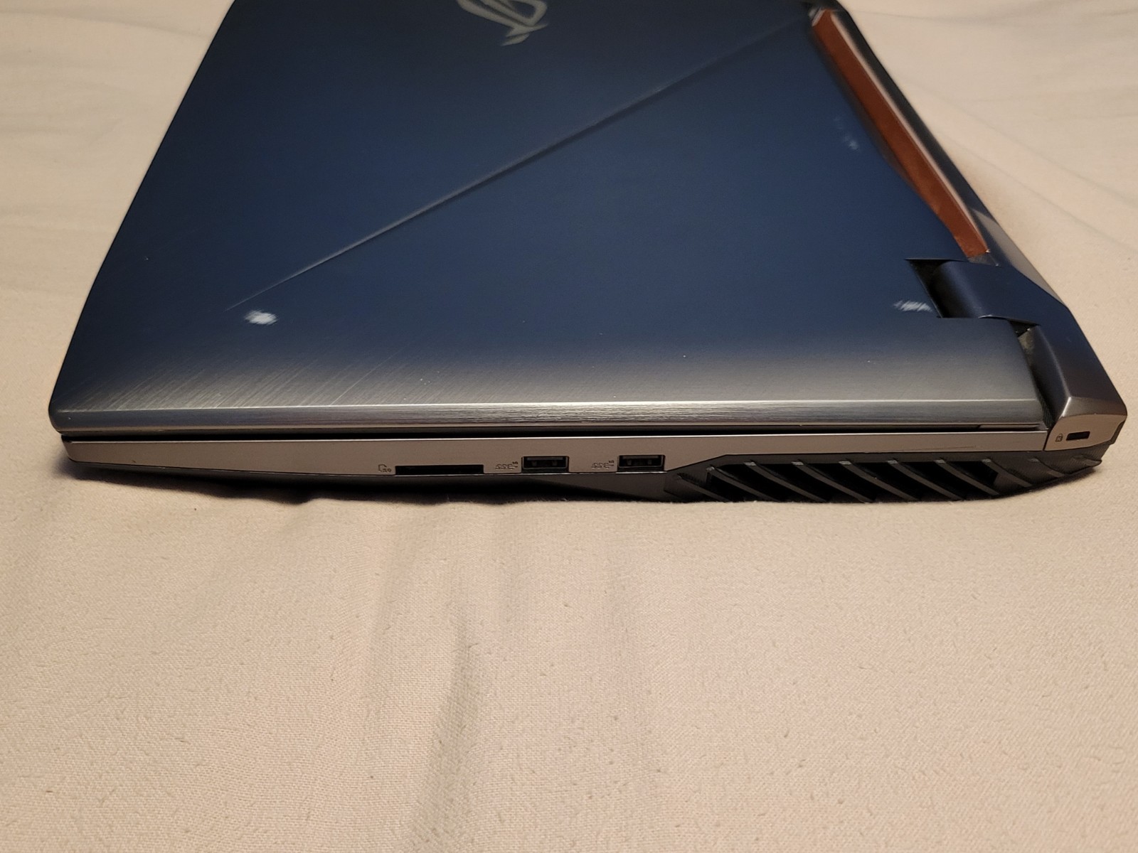 ASUS ROG G703GI USED. Has: 1080, 3TB Mixed Storage, 32GB DDR4 2667MHZ, I7-8750H