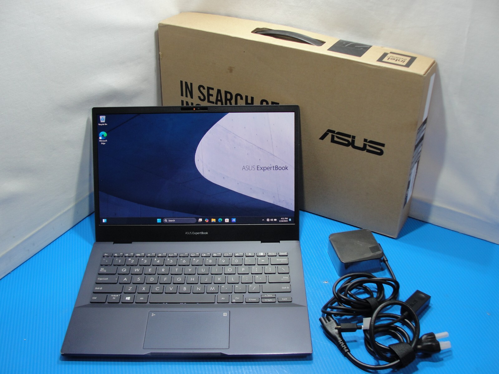 Asus Expert Book 14” B5302CE FHD Core i5-1135G7 2.4GHz 16GB 512GB SSD+ Charger