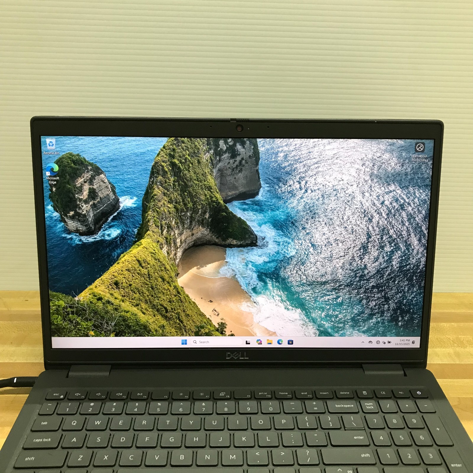 Dell Latitude 3520 15.6″ i5-1135G7 2.4GHz 16GB RAM 128GB SSD (Windows 11 Pro)