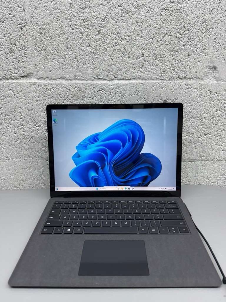 Microsoft Surface Laptop 2 1769 i7-8650 16GB 512GB 13.5″ Touch Win 11 No Battery