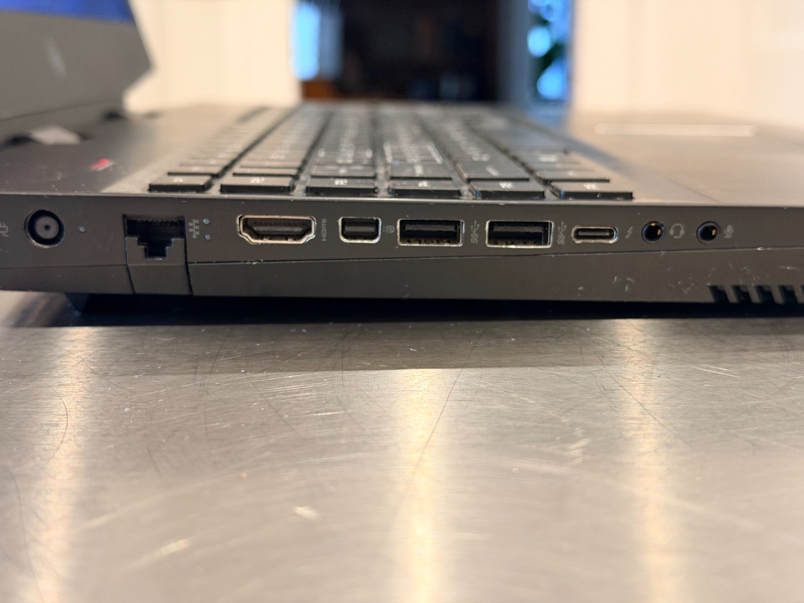 HP OMEN 17 Gaming Laptop | i7-9750H | RTX 2080 8GB | 16GB RAM | 256GB NVMe + 1TB