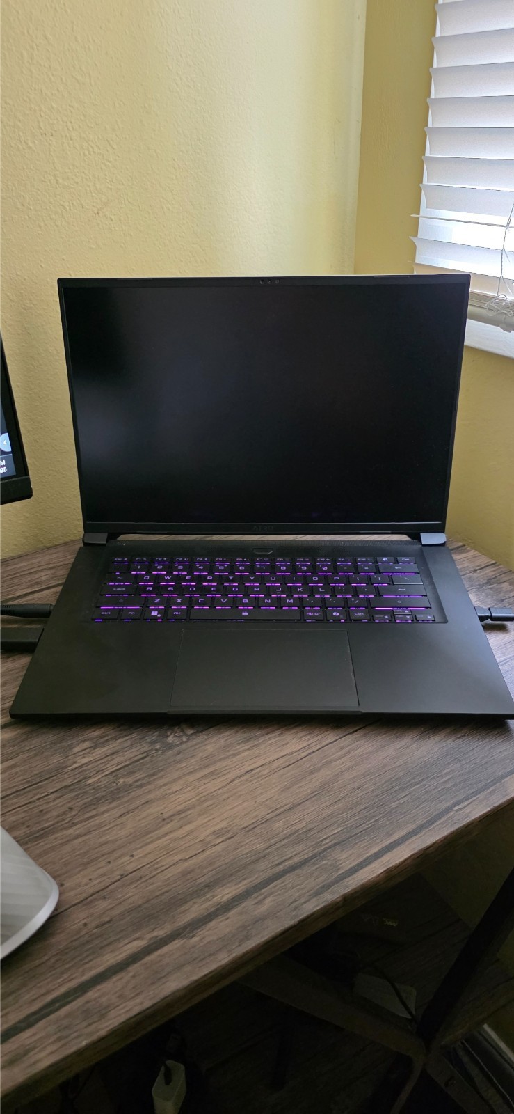 GIGABYTE – AERO X16 WQXGA – AMD Ryzen Al 7 350 – 1TB SSD – 32GB RAM – RTX 5070