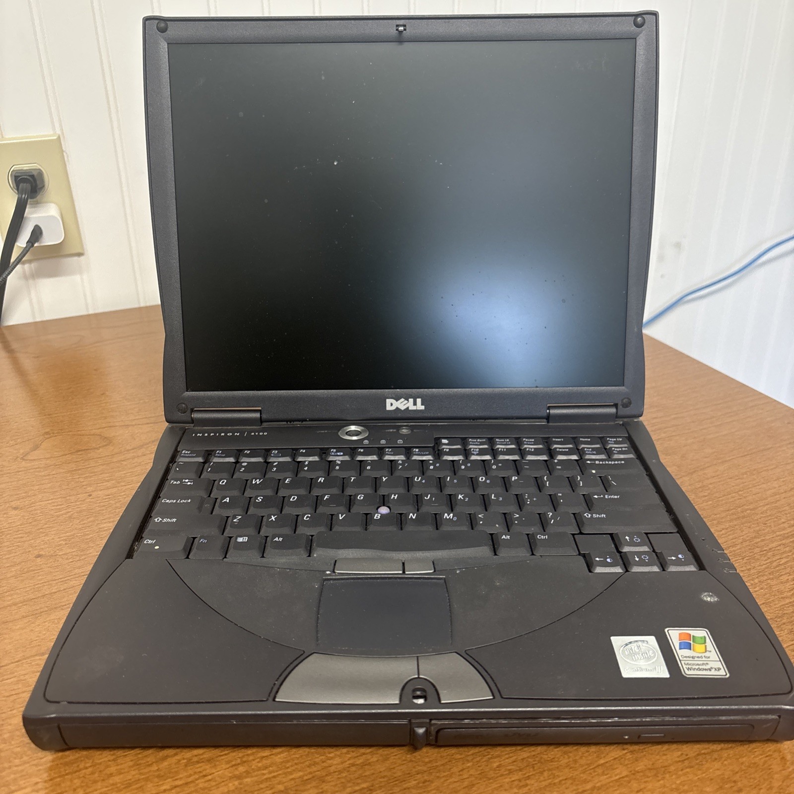 Vintage Dell inspiron 4000 Retro Laptop Windows 98 SE DOS DVD Floppy Serial port
