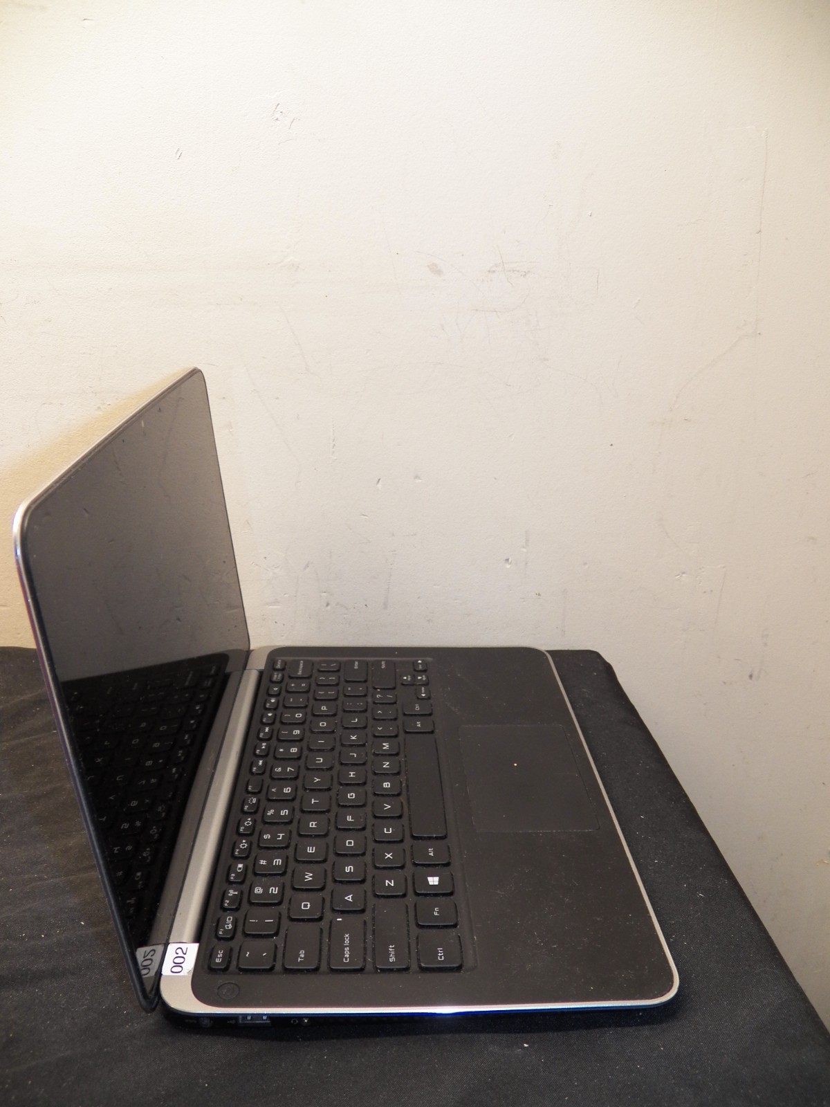 Dell XPS L321X 13.3 Inch Ultrabook – SSD/USB 3.0/Bluetooth/Webcam/Backlit KB – A