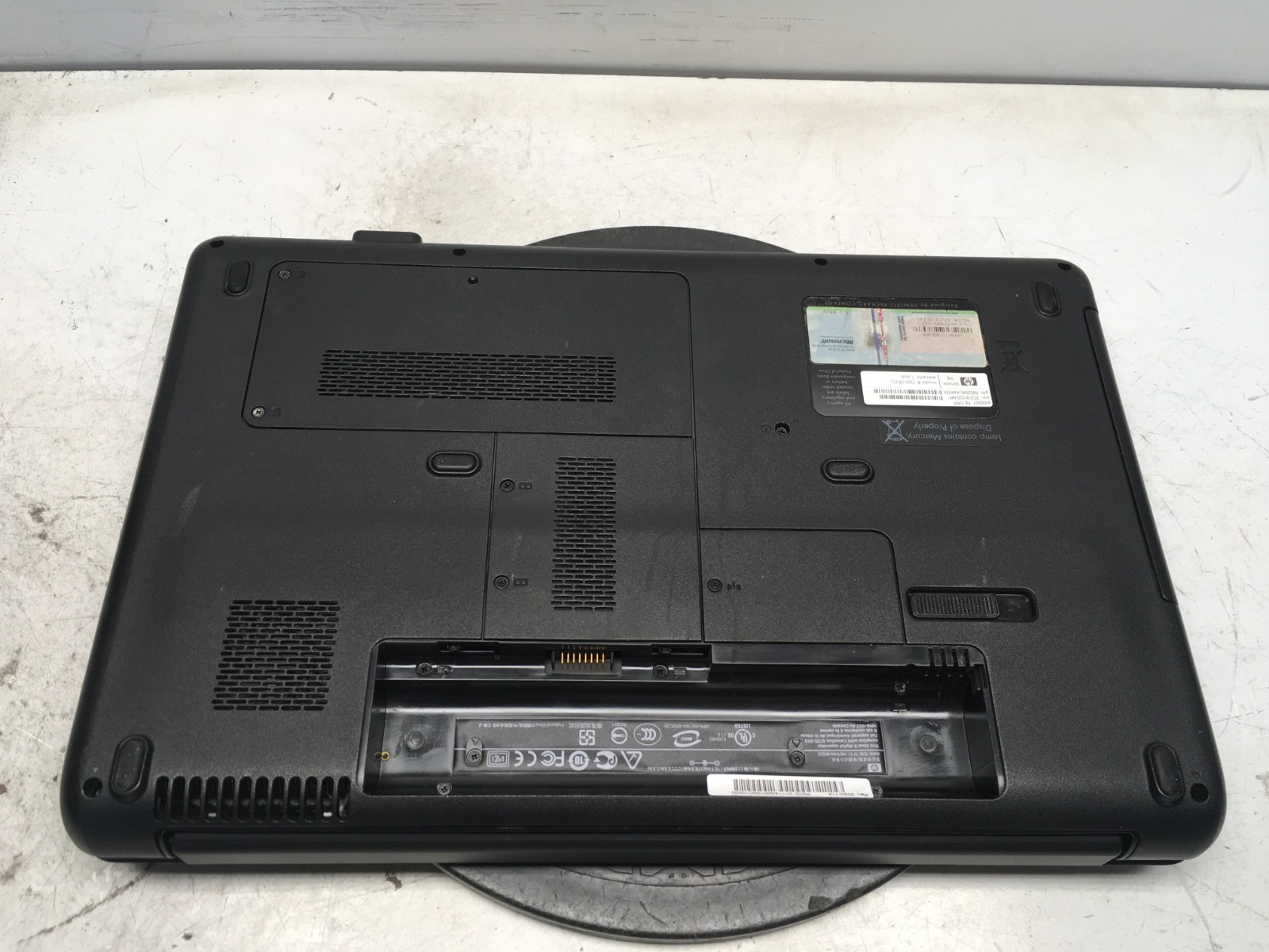 HP G60-243CL AMD Turion Dual-Core RM-72 2100MHz 3 GB NO HDD