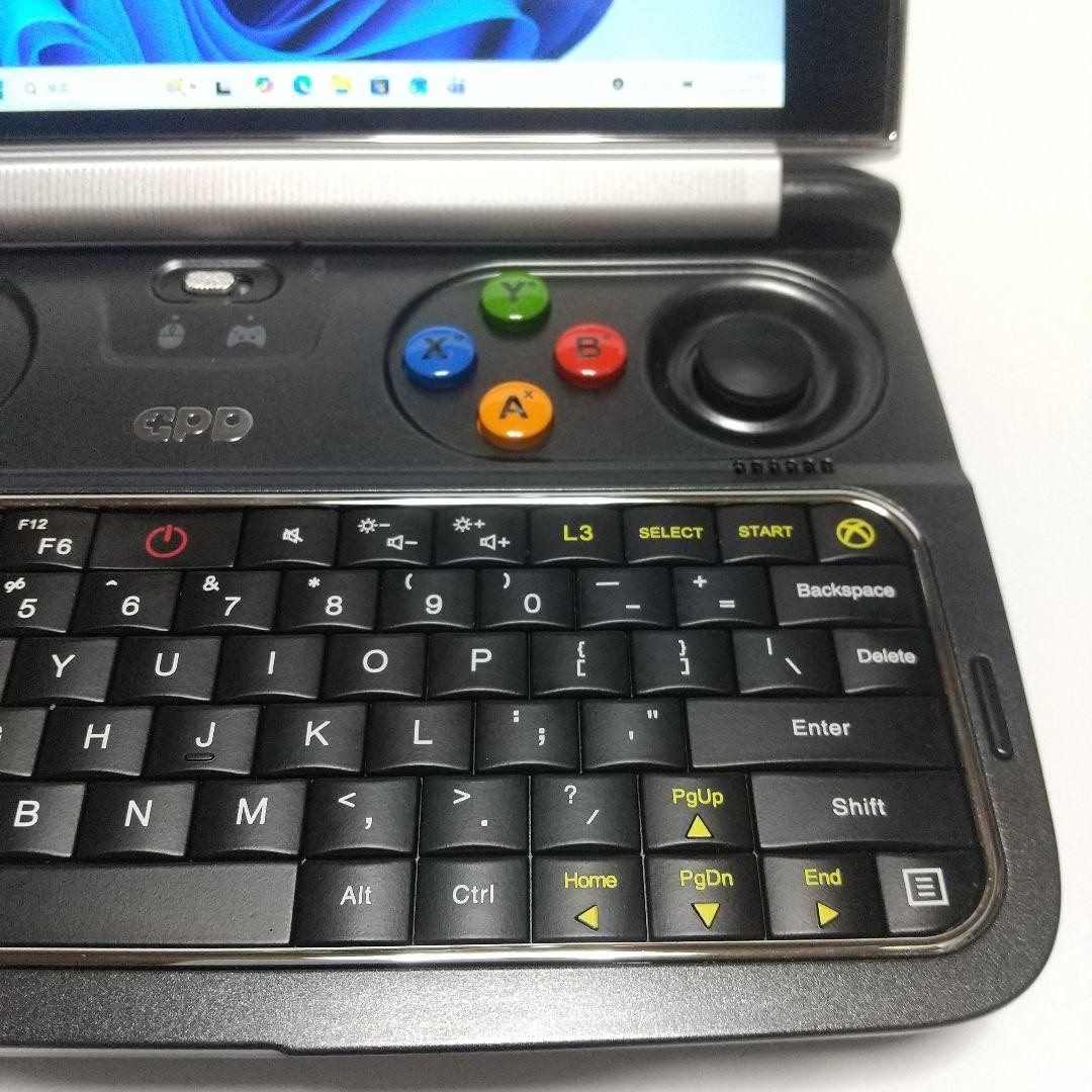 GPD WIN2 Handheld Gaming PC Intel m3-7Y30 8GB RAM 128GB SSD Windows 11