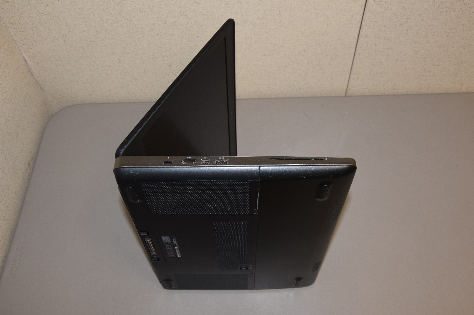 Dell Precision 7510 15.6″ Laptop i7-6820HQ 16GB 240GB NVIDIA Quadro M2000M 4GB