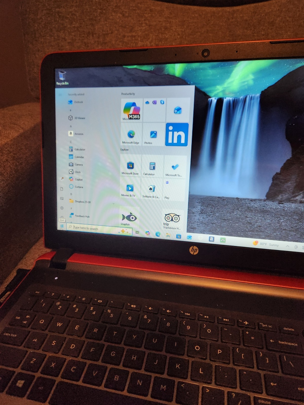 HP Pavilion 15T-AB200 Intel Core i5-6200u 12gb 1TB HDD WIN 10
