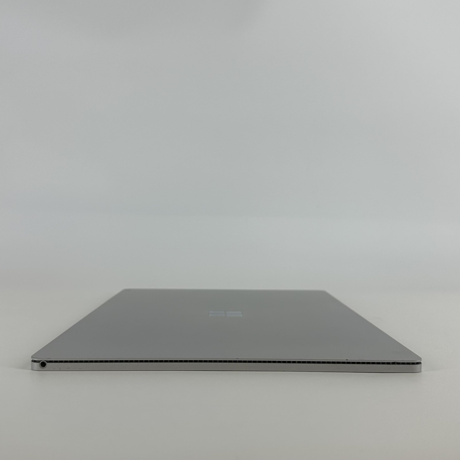 Microsoft Surface Book 2 15 3.5k i5-8350U 1.70GHz 16GB 256GB SSD – BAD BATTERY
