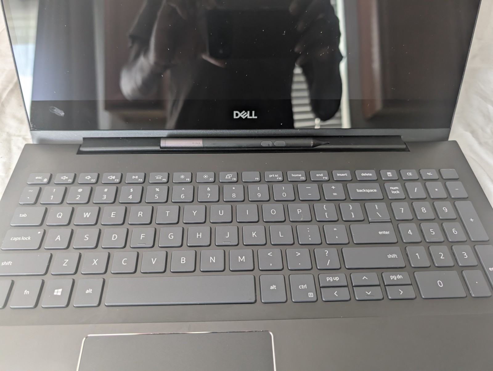 Dell Inspiron 7591 2-in-1 15.6-inch i7-10510U@1.8 4K Touch Stylus 16Gb 512Gb