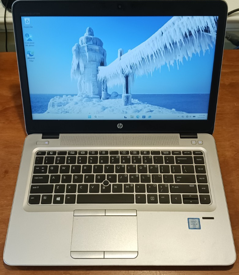 HP EliteBook 840 G3 i5-6300U 2.40GHz 16GB RAM 512GB SSD w/ Dell D6000