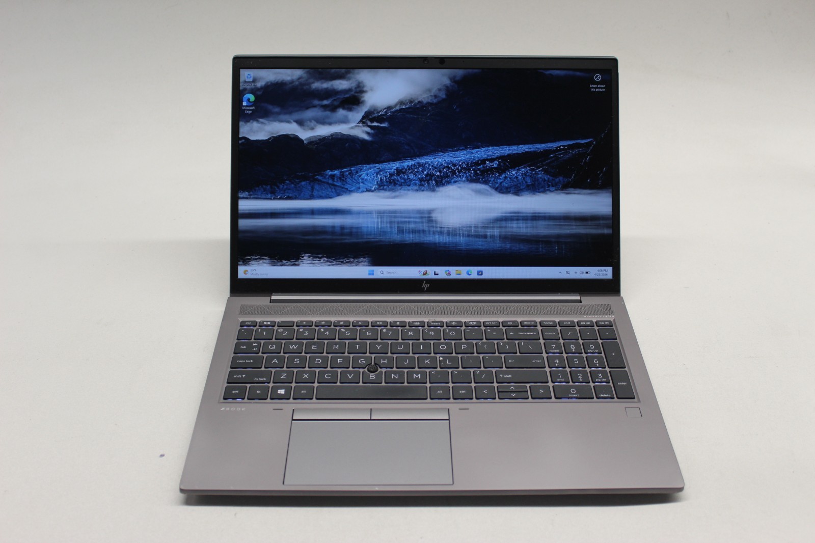 HP ZBook Firefly 15G7 Mobile WS I7-10610U 256GB NVME 16GB DDR4 Nvdia-See Des