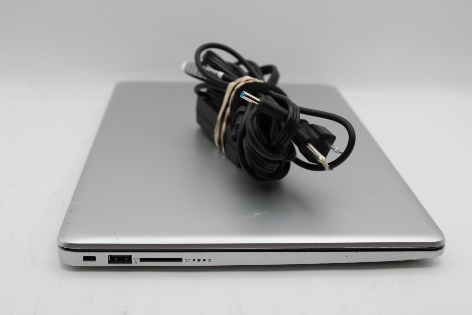 HP 14-cm0065st _ AMD A9-9425 _ 4GB RAM _ No SSD / OS / Battery _ Radeon