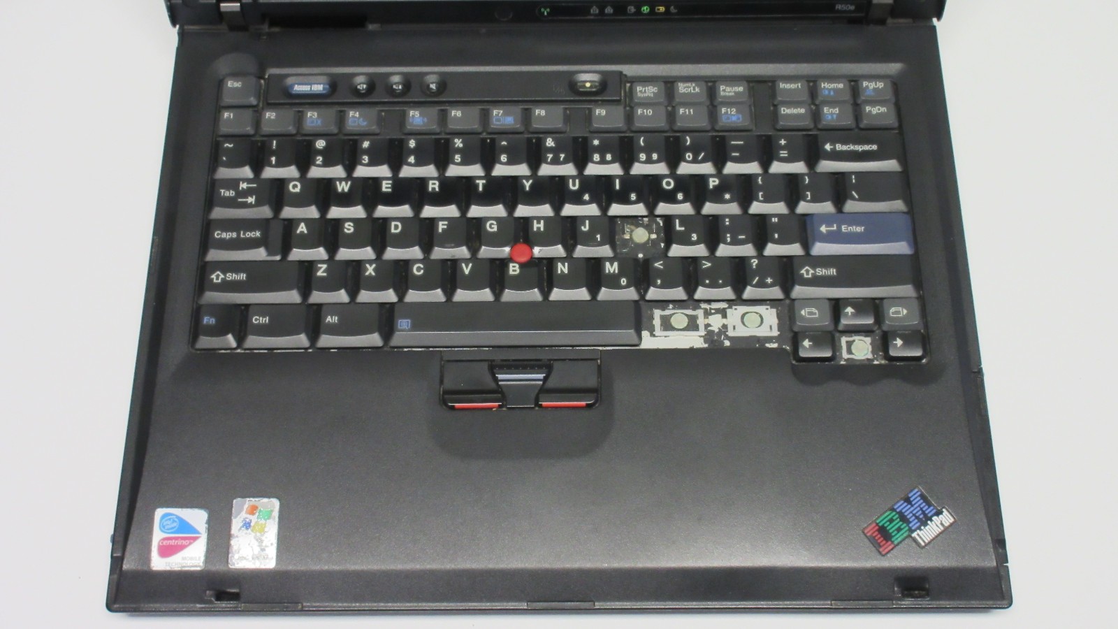IBM ThinkPad R50e, Pentium Centrino 1.6Ghz, 512MB, 60GB HDD, DVD-RAM, Win XP SP3