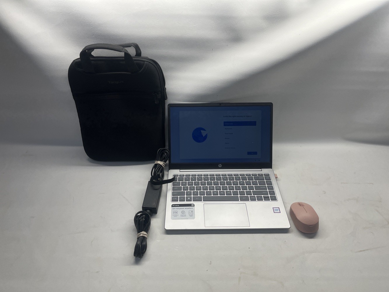 HP 14-EP1063CL 512GB SSD 12GB RAM I3-100U LAPTOP