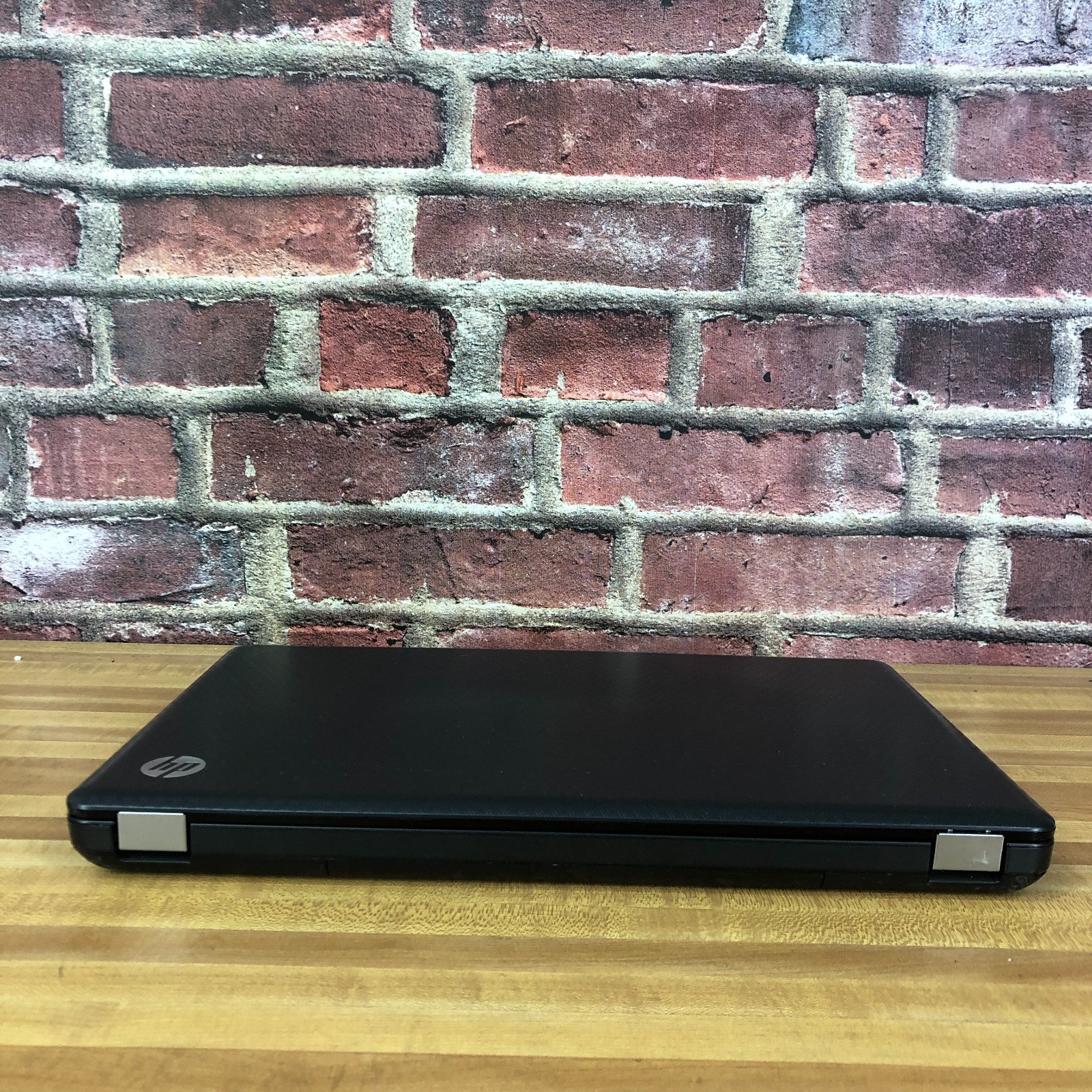 HP Pavilion g7 Retro Gaming Laptop Computer AMD Phenom 2.6GHz 4GB RAM (Windows7)