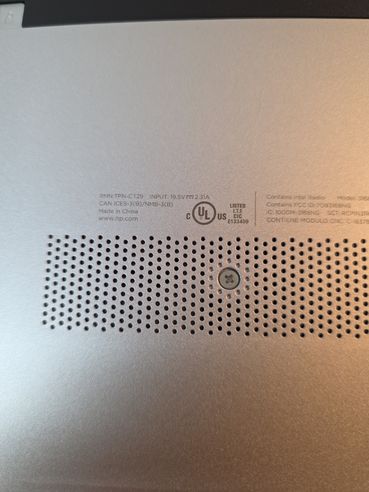 HP Pavilion 3168NGW 15.6″ Intel Core A6 9220 2.50Ghz 8GB RAM 250GB SSD