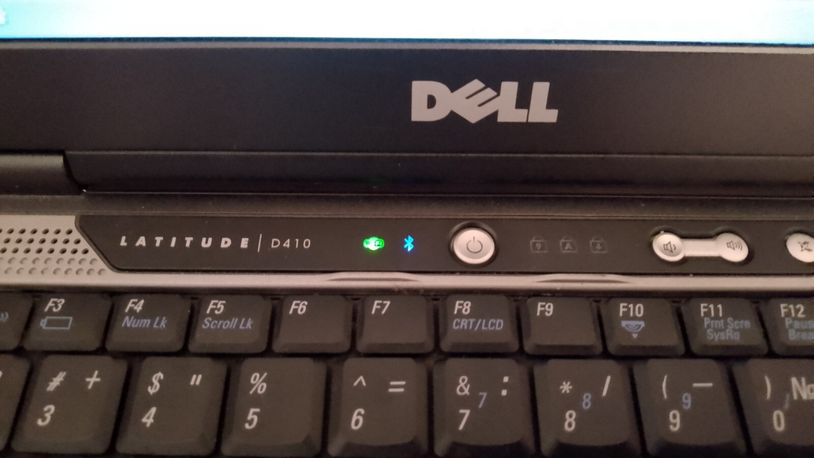 Vintage Dell Latitude D410 12″ Laptop 1.86 Ghz CPU 760MB RAM 60GB HDD Windows XP