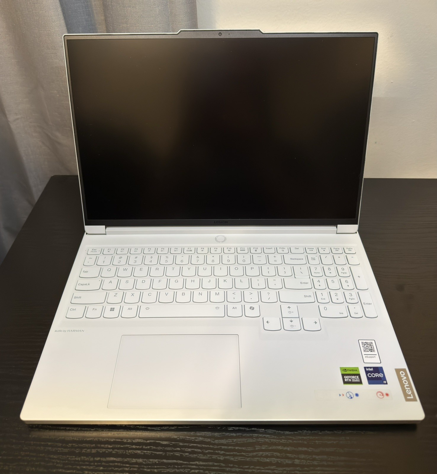 Lenovo Legion 7i Gen 9 16 240Hz i9-14900HX 64GB 1TB RTX 4070