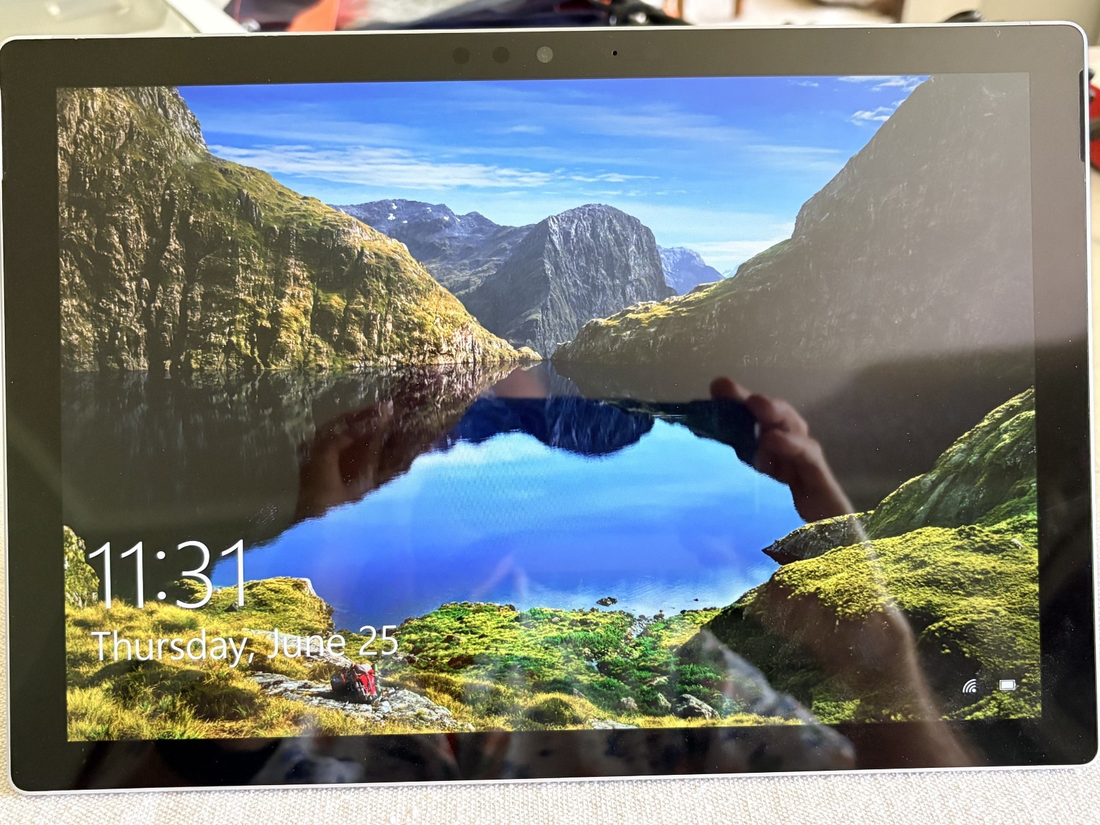 Surface Pro 3 / i5-7300U / 8 GB / 256 GB. Clean Install and Great Shape.