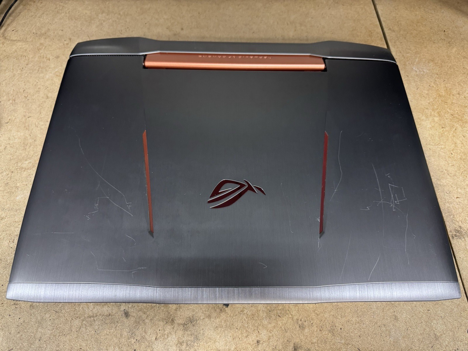 Asus G752VY-DH78K i7 6820HK GTX 980M 17.3″ IPS Laptop BAD FOR PARTS REPAIR