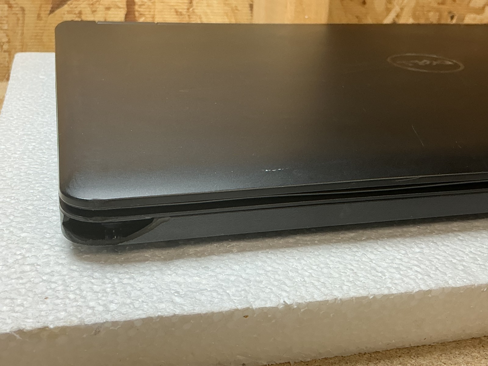 Dell latitude E5550 laptop core i7-5600U 2.60GHz 8GB Ram Windows 10 Pro