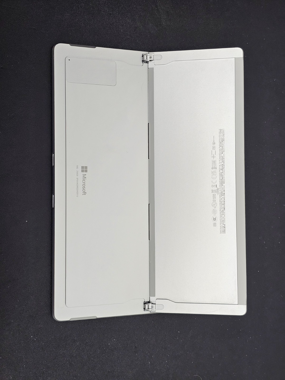 Microsoft Surface Pro 8 i5-1135G7 16GB Ram 256GB SSD No OS ***LTE***READ***