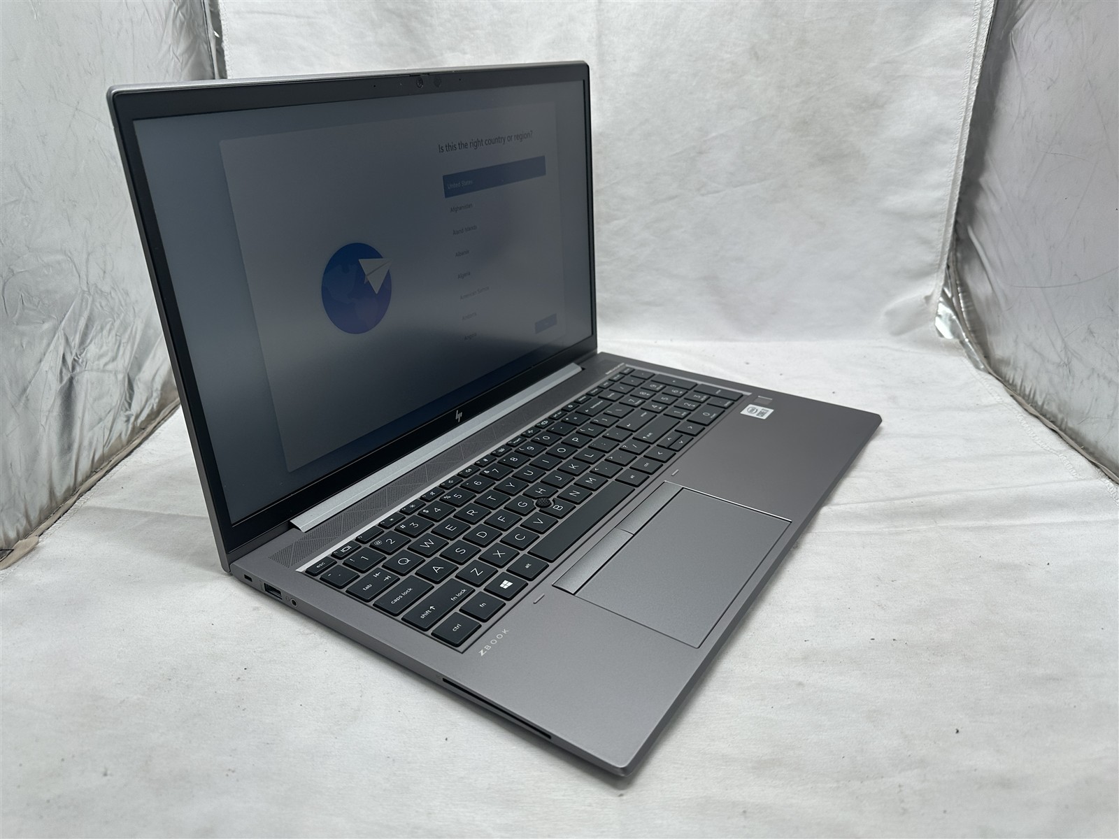 HP ZBook Firefly 15 G7 Mobile WS Intel i7-10510U 16GB RAM 512GB NVMe Windows 11