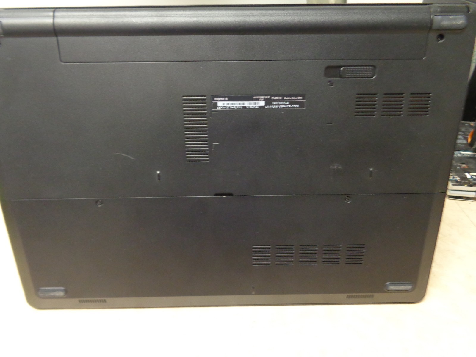 Dell Inspiron 15-3552 Intel Pentium N3700 1.60GHz 8GB 500GB Windows 10 CLEAN