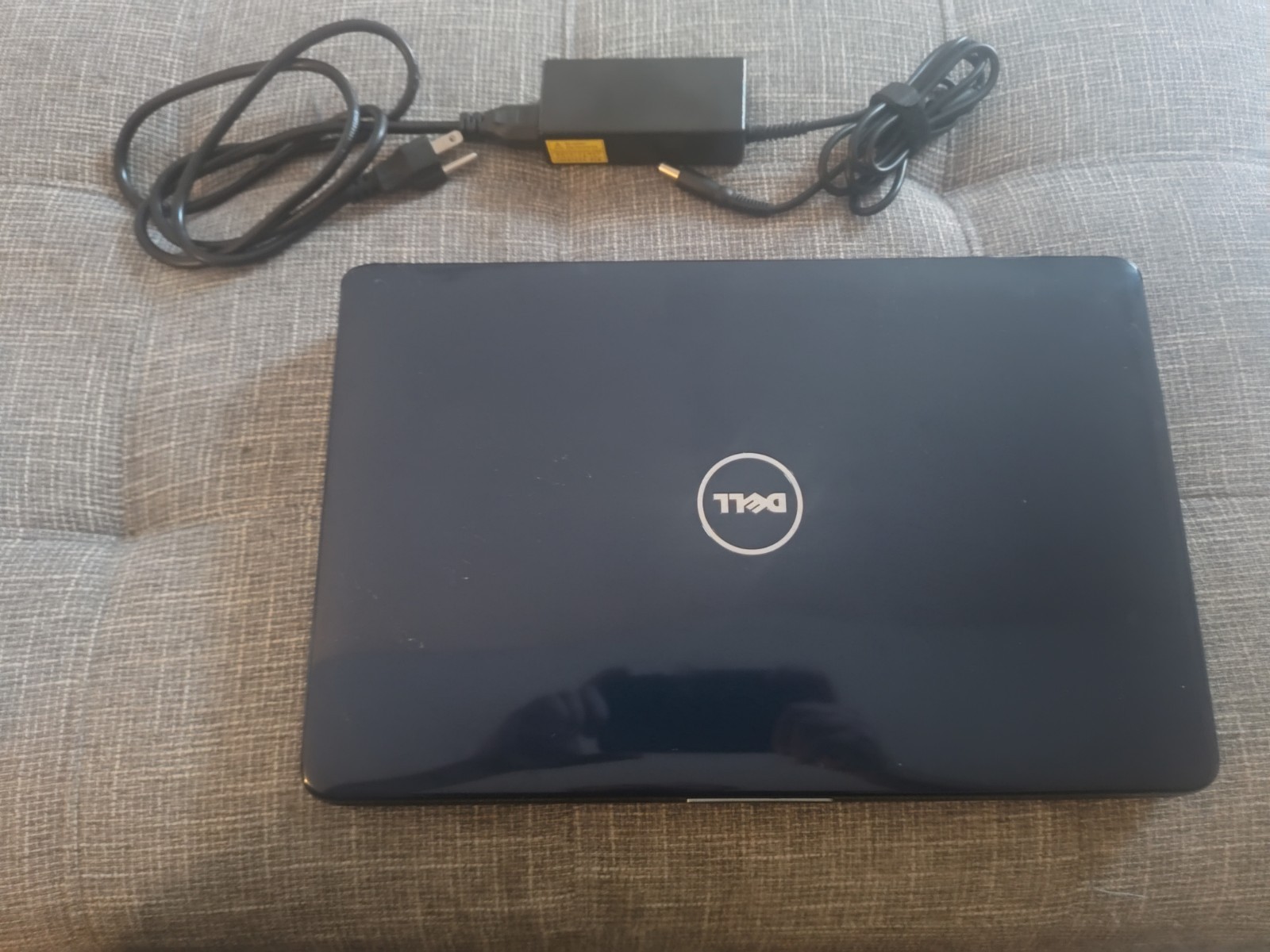 Dell Inspiron 1545 Laptop 4GB/320GB
