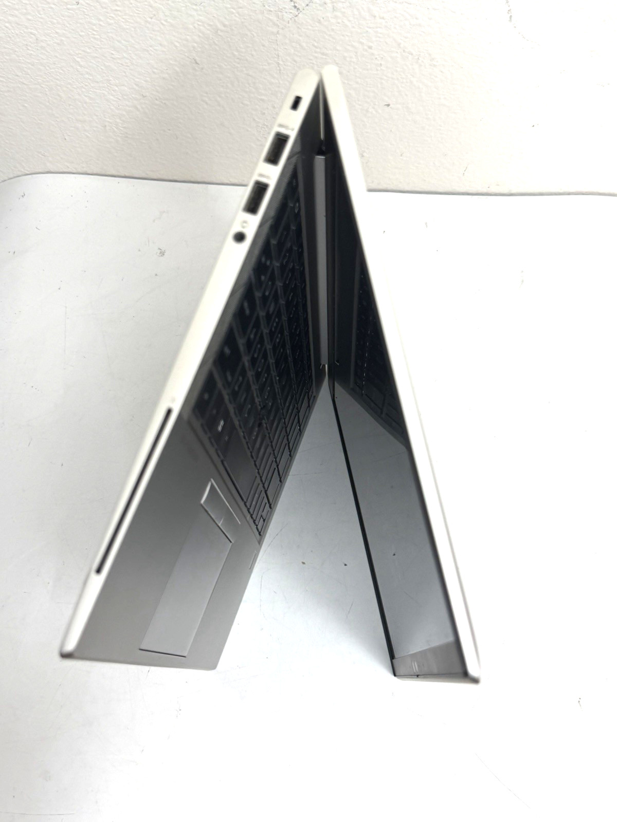 HP EliteBook 845 G8 14″ AMD Ryzen 7 PRO 5850U 16GB 256GB SSD IR Camera PW Supply