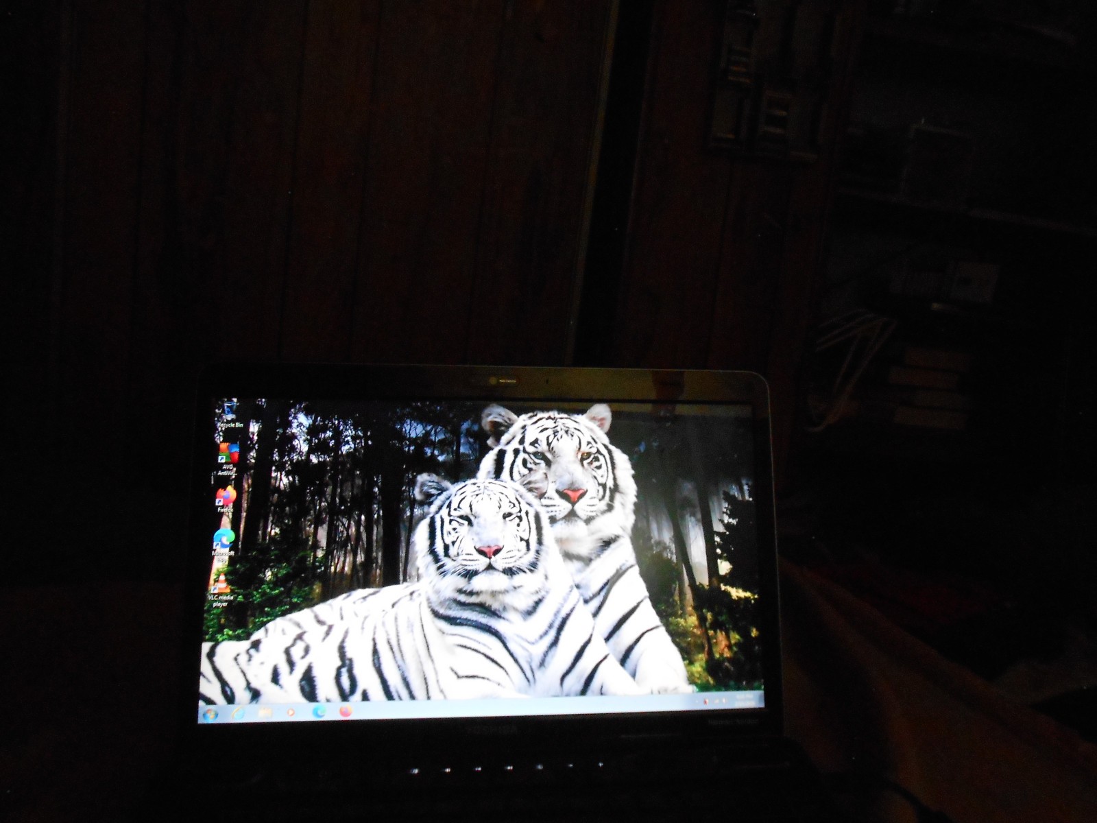 Toshiba Satalite A505 Windows 7 Professional Activated laptop