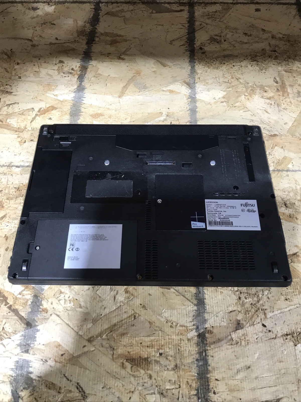 Fujitsu Lifebook E734 13.3” Core i3-4000M @ 2.30GHz 4GB RAM 320GB HD H291