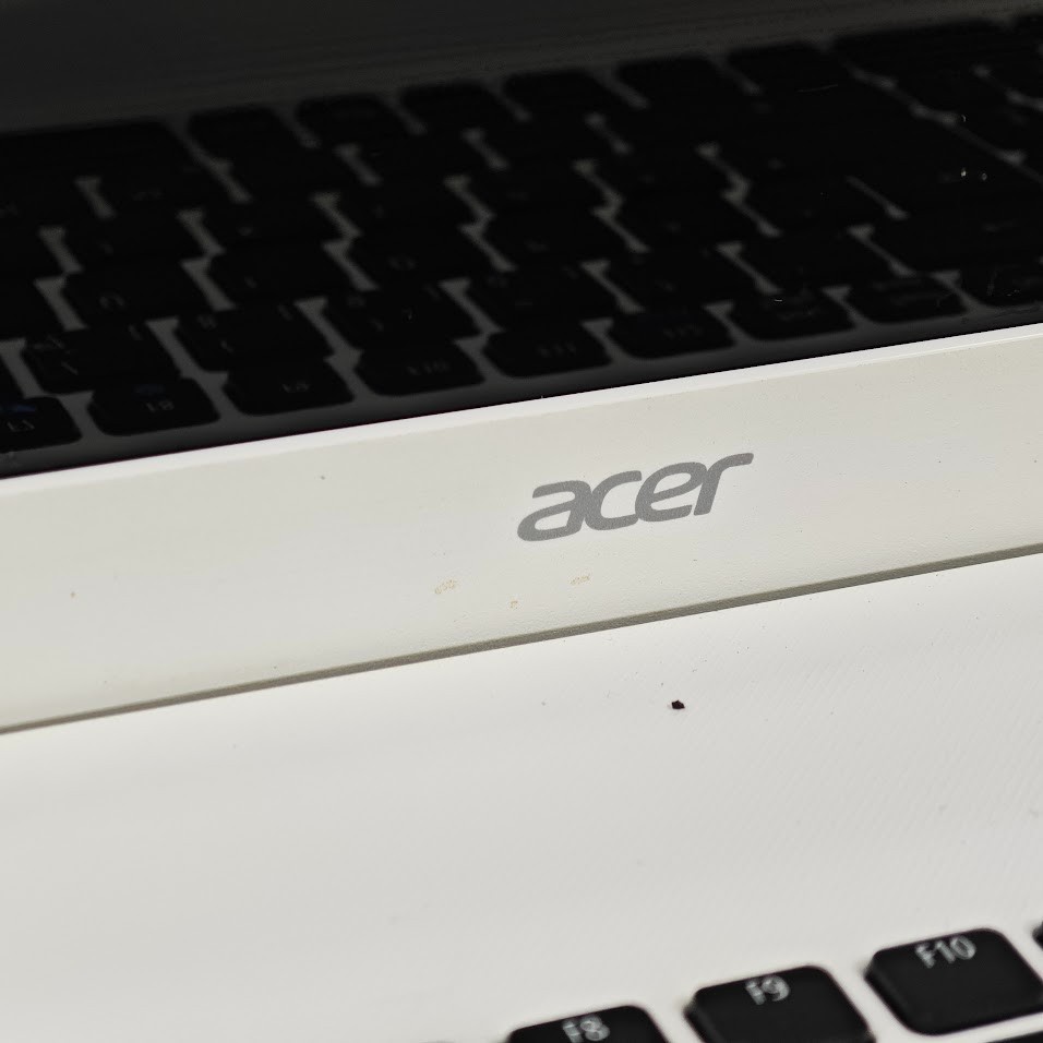 Acer Aspire E5-722G-88DQ Laptop – AMD A8-7410, AMD Radeon R5, 8GB RAM