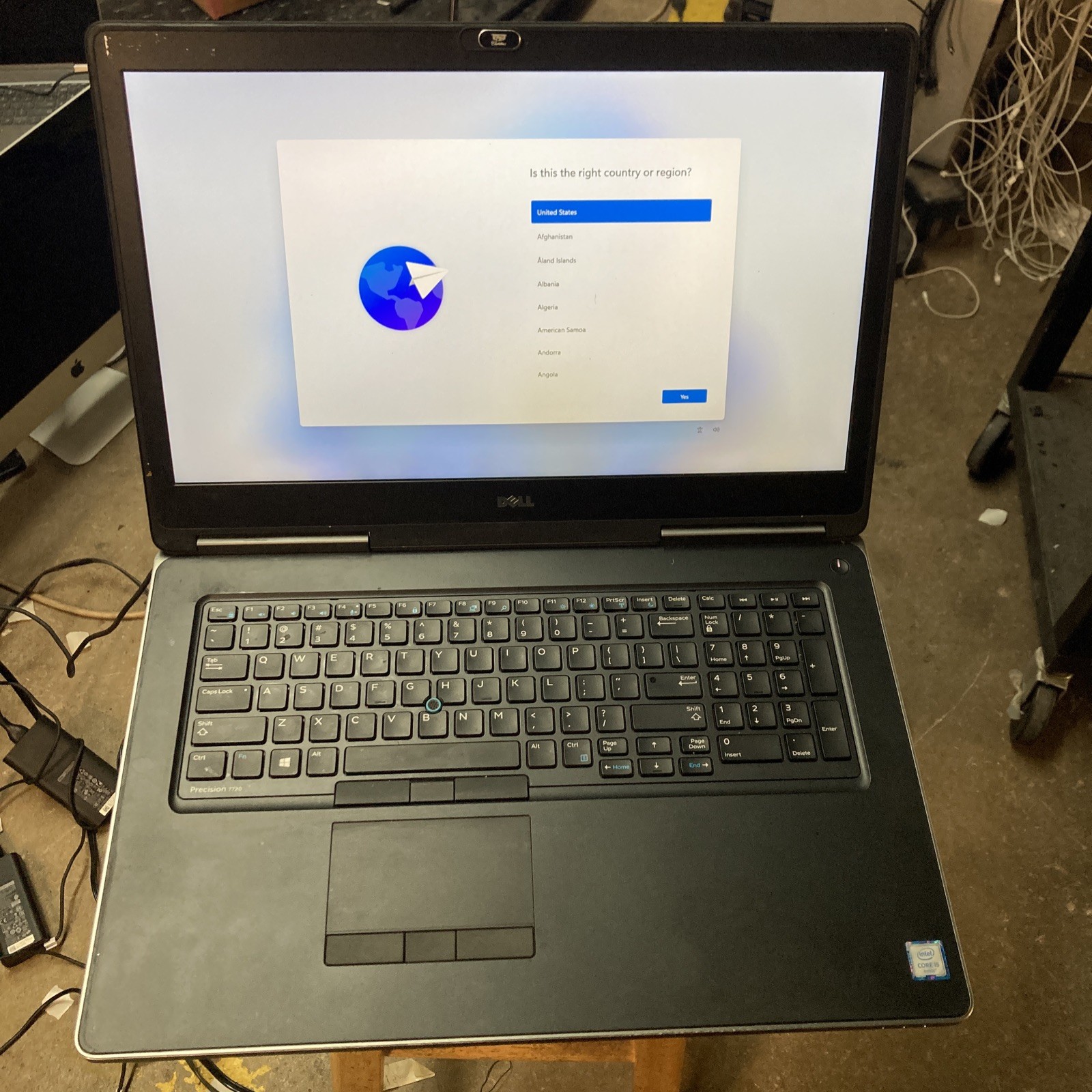 Dell Precision 7720 i5-6300HQ 2.3GHz, 240GB SSD, 8GB Ram, Windows 11