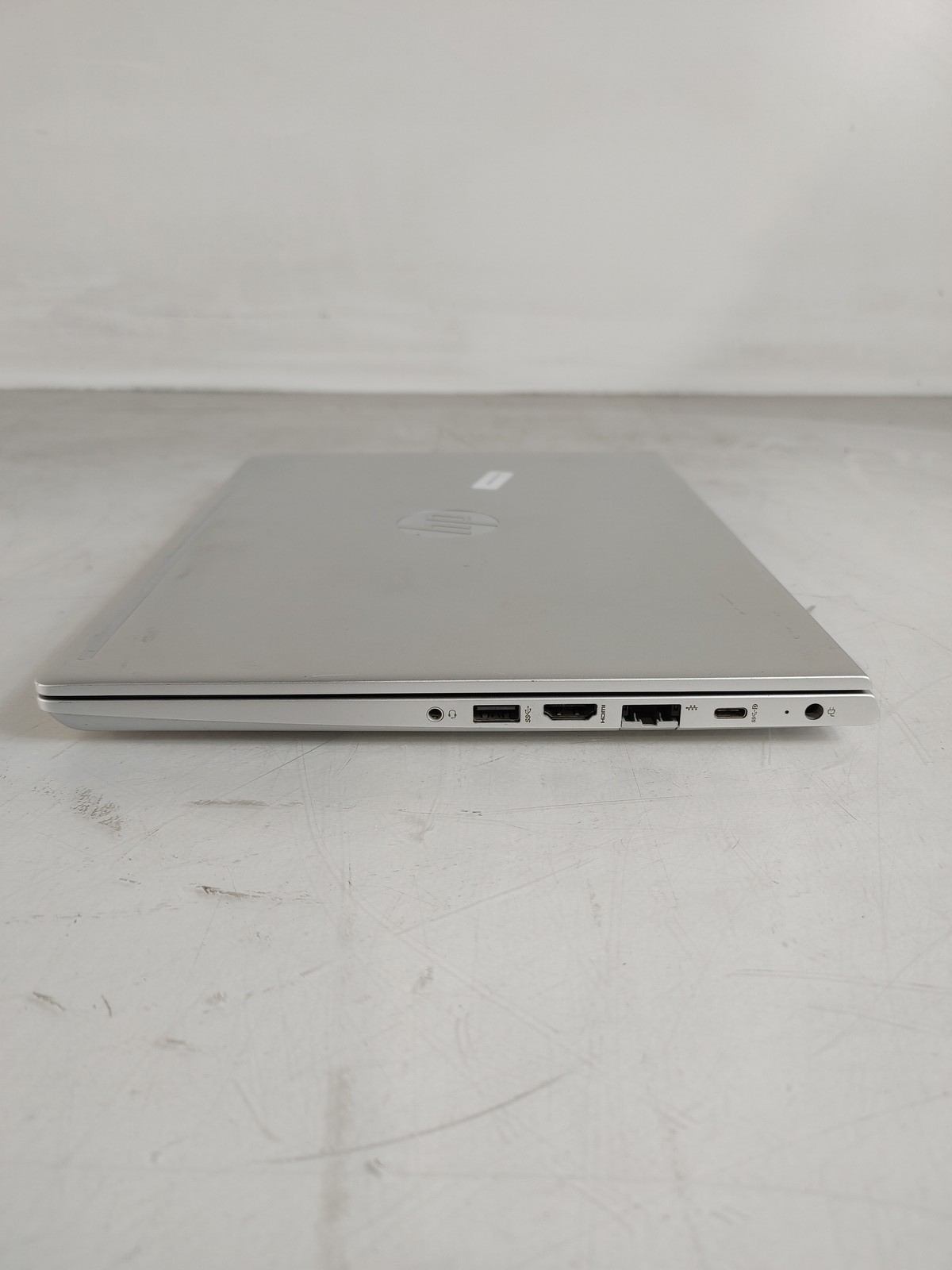 HP ProBook 430 G6 Core i7-8565U 1.80 GHz 16 GB DDR4 No HDD