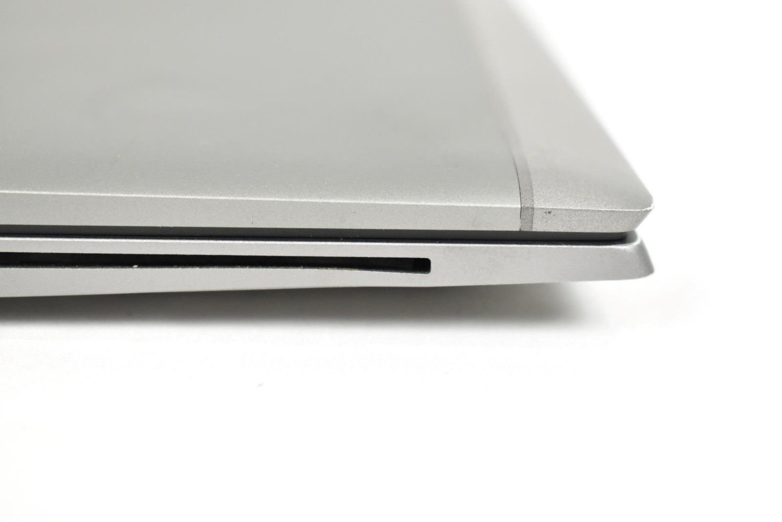 HP Z Book Firefly 14 G8 Laptop i5-1135G7 2.4GHz 16GB 256GB SSD 14″ No OS
